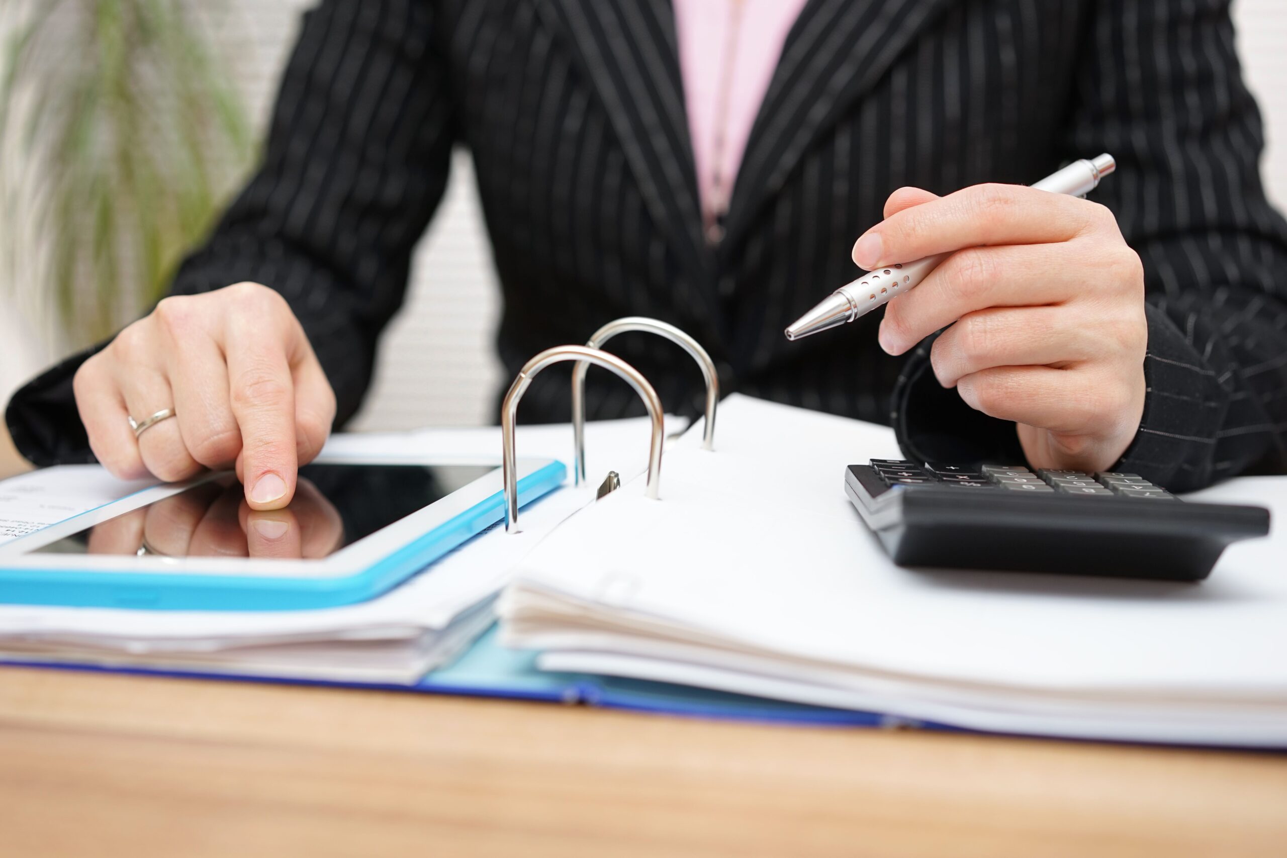 Бухгалтерские и юридические услуги: фундамент эффективного бизнеса