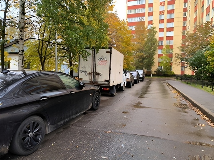 Автоэксперт рассказал, как безопасно управлять машиной во время дождя