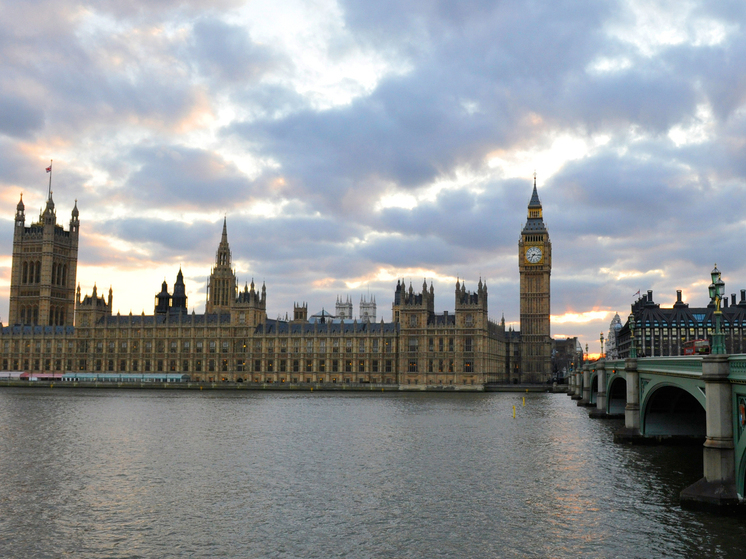 МВД Британии назвало «позорными» цифры по мигрантам, пересекшим Ла-Манш