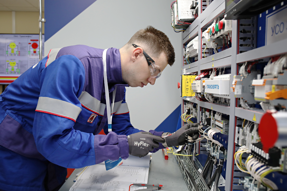 Импортозамещение усиливает спрос на технических специалистов в России