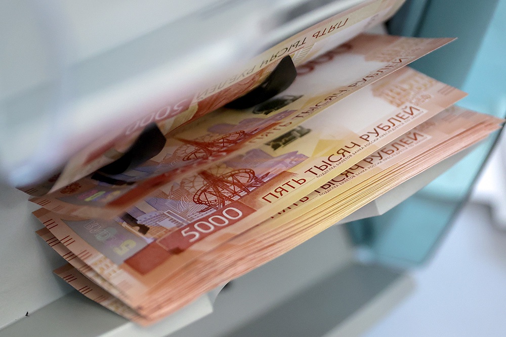 В России замедляется рост зарплат. В чем причины?