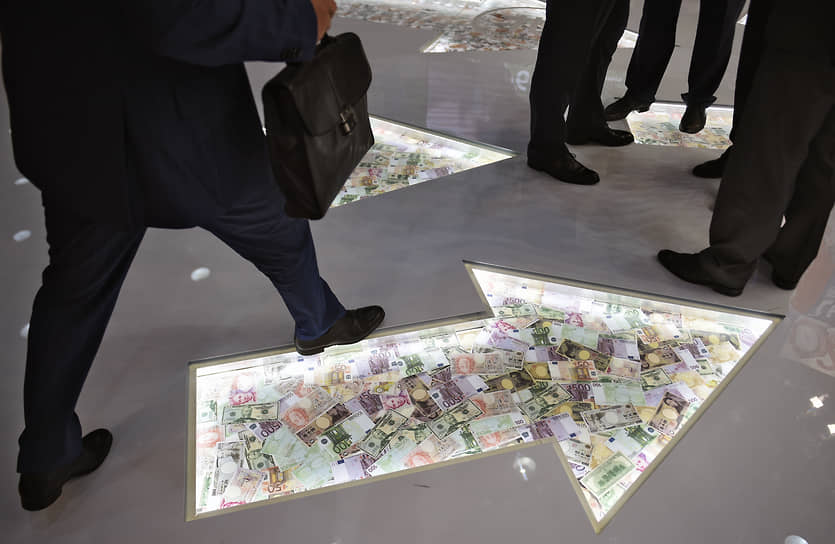 Зарубежные СМИ: Почему частные фонды запрещают инвесторам вывод средств?